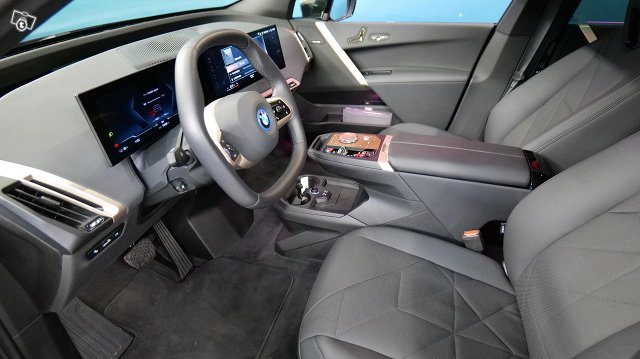 BMW IX 3