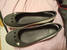 Aidot crocsit 34/35, Lastenvaatteet ja kengät, Lapua, Tori.fi Aidot crocsit 34/35, Lastenvaatteet ja kengät, Lapua, Tori.fi