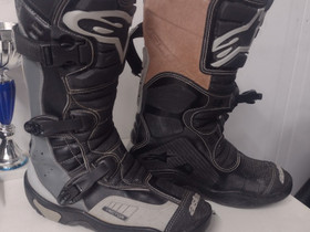 Alpinestars vector 45.5, Ajoasut, kengät ja kypärät, Mototarvikkeet ja varaosat, Oulu, Tori.fi Alpinestars vector 45.5, Ajoasut, kengät ja kypärät, Mototarvikkeet ja varaosat, Oulu, Tori.fi