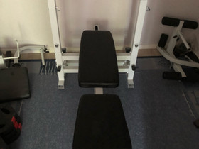 Painonnostopenkki, Kuntoilu ja fitness, Urheilu ja ulkoilu, Pori, Tori.fi Painonnostopenkki, Kuntoilu ja fitness, Urheilu ja ulkoilu, Pori, Tori.fi