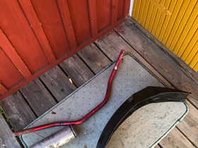 Ohjaustanko, etulokari ja äänenvaimennin, Muut motovaraosat ja tarvikkeet, Mototarvikkeet ja varaosat, Saarijärvi, Tori.fi Ohjaustanko, etulokari ja äänenvaimennin, Muut motovaraosat ja tarvikkeet, Mototarvikkeet ja varaosat, Saarijärvi, Tori.fi