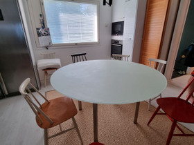 Ruokapöytä lasinen, Pöydät ja tuolit, Sisustus ja huonekalut, Kangasala, Tori.fi Ruokapöytä lasinen, Pöydät ja tuolit, Sisustus ja huonekalut, Kangasala, Tori.fi