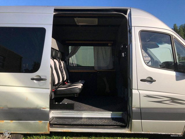 Mercedes-Benz Sprinter 11