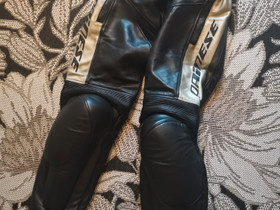 Nahkahousut Dainese, Ajoasut, kengät ja kypärät, Mototarvikkeet ja varaosat, Savonlinna, Tori.fi Nahkahousut Dainese, Ajoasut, kengät ja kypärät, Mototarvikkeet ja varaosat, Savonlinna, Tori.fi