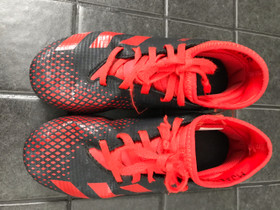 Adidas Predator nappikset jr 32, Jalkapallo, Urheilu ja ulkoilu, Pori, Tori.fi Adidas Predator nappikset jr 32, Jalkapallo, Urheilu ja ulkoilu, Pori, Tori.fi