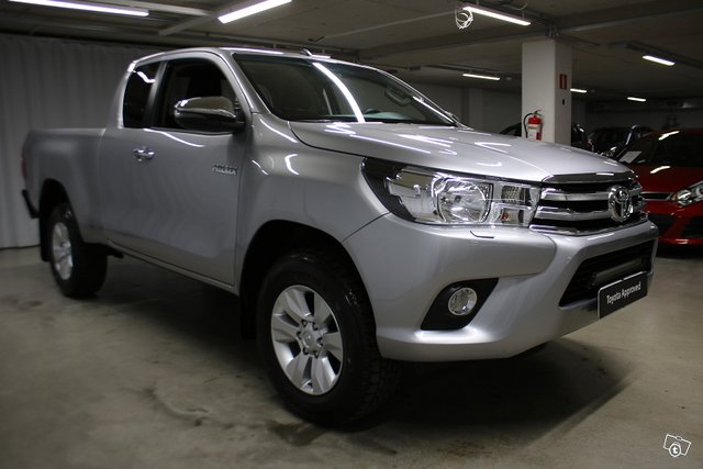 Toyota Hilux 6