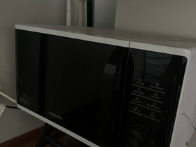 Valkoinen mikroaaltouuni Samsung, Muut keittiötarvikkeet, Keittiötarvikkeet ja astiat, Espoo, Tori.fi Valkoinen mikroaaltouuni Samsung, Muut keittiötarvikkeet, Keittiötarvikkeet ja astiat, Espoo, Tori.fi