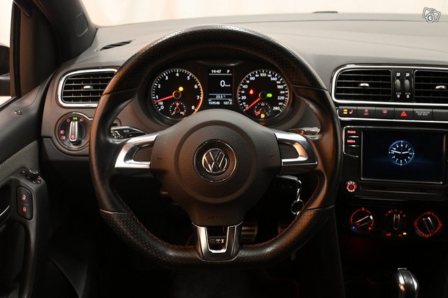 Volkswagen Polo 16