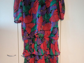 Retro Claudia mekko, Vaatteet ja kengät, Oulu, Tori.fi Retro Claudia mekko, Vaatteet ja kengät, Oulu, Tori.fi