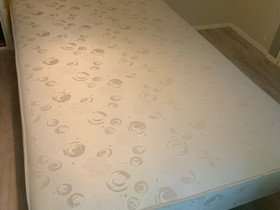 Runkopatjasänky 120cm, Sängyt ja makuuhuone, Sisustus ja huonekalut, Lempäälä, Tori.fi Runkopatjasänky 120cm, Sängyt ja makuuhuone, Sisustus ja huonekalut, Lempäälä, Tori.fi