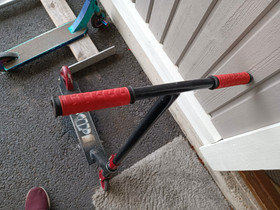 Scootti, Rullaluistelu ja skeittaus, Urheilu ja ulkoilu, Oulu, Tori.fi Scootti, Rullaluistelu ja skeittaus, Urheilu ja ulkoilu, Oulu, Tori.fi