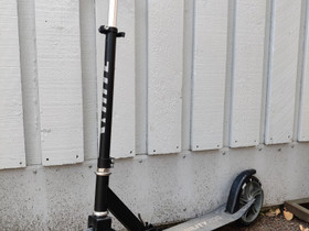 White aikuisten scooter / skuutti / potkulauta, Rullaluistelu ja skeittaus, Urheilu ja ulkoilu, Helsinki, Tori.fi White aikuisten scooter / skuutti / potkulauta, Rullaluistelu ja skeittaus, Urheilu ja ulkoilu, Helsinki, Tori.fi