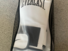 Everlast Nyrkkeilyhanskat, Kamppailulajit, Urheilu ja ulkoilu, Joensuu, Tori.fi Everlast Nyrkkeilyhanskat, Kamppailulajit, Urheilu ja ulkoilu, Joensuu, Tori.fi