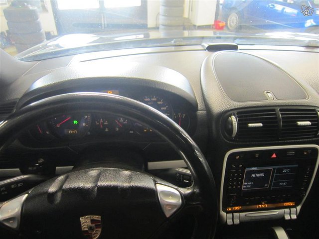 Porsche Cayenne 10