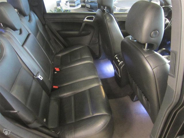 Porsche Cayenne 19