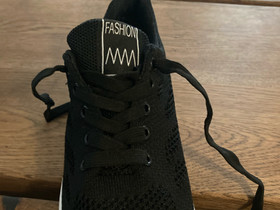 MM Fashion Sport lenkkitossut, Juoksu ja lenkkeily, Urheilu ja ulkoilu, Sastamala, Tori.fi MM Fashion Sport lenkkitossut, Juoksu ja lenkkeily, Urheilu ja ulkoilu, Sastamala, Tori.fi