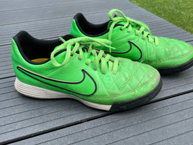 Nike Tiempo turf-nappikset koko 34, Jalkapallo, Urheilu ja ulkoilu, Joensuu, Tori.fi Nike Tiempo turf-nappikset koko 34, Jalkapallo, Urheilu ja ulkoilu, Joensuu, Tori.fi