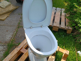 Gustavsberg WC pytty kannella, Muu sisustus, Sisustus ja huonekalut, Suomussalmi, Tori.fi Gustavsberg WC pytty kannella, Muu sisustus, Sisustus ja huonekalut, Suomussalmi, Tori.fi