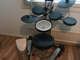 Roland rummut, Rummut, Musiikki ja soittimet, Tuusula, Tori.fi Roland rummut, Rummut, Musiikki ja soittimet, Tuusula, Tori.fi