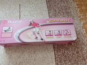 Razor Spark potkulauta, Lelut ja pelit, Lastentarvikkeet ja lelut, Oulu, Tori.fi Razor Spark potkulauta, Lelut ja pelit, Lastentarvikkeet ja lelut, Oulu, Tori.fi
