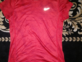 NIKE dri-fit running t-paita koko L, Vaatteet ja kengät, Vantaa, Tori.fi NIKE dri-fit running t-paita koko L, Vaatteet ja kengät, Vantaa, Tori.fi