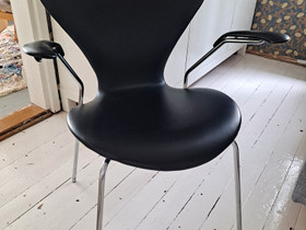 Fritz Hansen Seitsemän 3207, Pöydät ja tuolit, Sisustus ja huonekalut, Lappeenranta, Tori.fi Fritz Hansen Seitsemän 3207, Pöydät ja tuolit, Sisustus ja huonekalut, Lappeenranta, Tori.fi