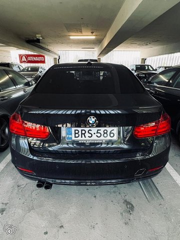 BMW 335 2