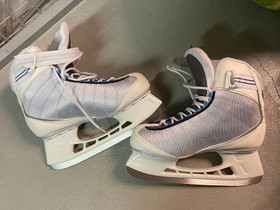 Bauer luistimet 39, Jääkiekko ja luistelu, Urheilu ja ulkoilu, Helsinki, Tori.fi Bauer luistimet 39, Jääkiekko ja luistelu, Urheilu ja ulkoilu, Helsinki, Tori.fi
