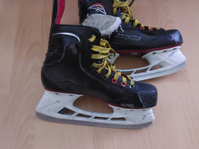 Bauer X500 luistimet 37.5, Jääkiekko ja luistelu, Urheilu ja ulkoilu, Oulu, Tori.fi Bauer X500 luistimet 37.5, Jääkiekko ja luistelu, Urheilu ja ulkoilu, Oulu, Tori.fi