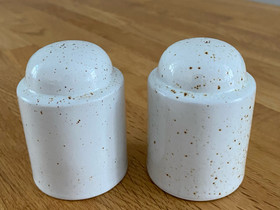 Pentik Halla sirotin suola ja pippuri, Tarjoiluastiat, Keittiötarvikkeet ja astiat, Kotka, Tori.fi Pentik Halla sirotin suola ja pippuri, Tarjoiluastiat, Keittiötarvikkeet ja astiat, Kotka, Tori.fi
