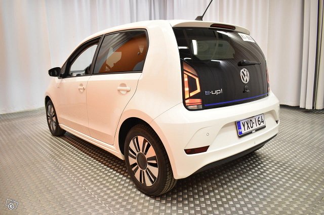 Volkswagen E-UP 5