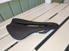 Selle Italia pyörän satula, Pyörätarvikkeet ja kypärät, Polkupyörät ja pyöräily, Rovaniemi, Tori.fi Selle Italia pyörän satula, Pyörätarvikkeet ja kypärät, Polkupyörät ja pyöräily, Rovaniemi, Tori.fi