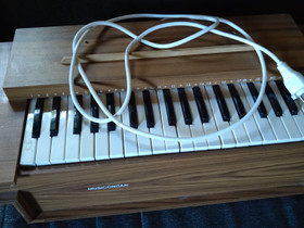 Sähköharmooni, Pianot, urut ja koskettimet, Musiikki ja soittimet, Iisalmi, Tori.fi Sähköharmooni, Pianot, urut ja koskettimet, Musiikki ja soittimet, Iisalmi, Tori.fi