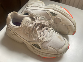 Adidas Falcon 36,5, Vaatteet ja kengät, Oulu, Tori.fi Adidas Falcon 36,5, Vaatteet ja kengät, Oulu, Tori.fi