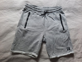 Collegeshortsit 158/164 cm, Lastenvaatteet ja kengät, Kajaani, Tori.fi Collegeshortsit 158/164 cm, Lastenvaatteet ja kengät, Kajaani, Tori.fi