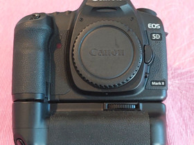 Canon 5D mark II ja akkukahva. Kuin uusi!, Kamerat, Kamerat ja valokuvaus, Oulu, Tori.fi Canon 5D mark II ja akkukahva. Kuin uusi!, Kamerat, Kamerat ja valokuvaus, Oulu, Tori.fi