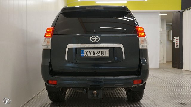 Toyota Land Cruiser 5