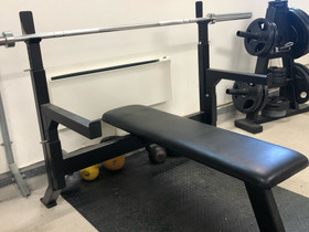 Penkki, 2 tankoa, painoja 142,5kg ja levyllistä, Kuntoilu ja fitness, Urheilu ja ulkoilu, Siilinjärvi, Tori.fi Penkki, 2 tankoa, painoja 142,5kg ja levyllistä, Kuntoilu ja fitness, Urheilu ja ulkoilu, Siilinjärvi, Tori.fi