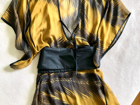 Zara kimono XS-M, Vaatteet ja kengät, Lahti, Tori.fi Zara kimono XS-M, Vaatteet ja kengät, Lahti, Tori.fi