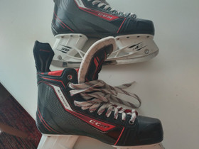 CCM jet speed miesten luistimet, Jääkiekko ja luistelu, Urheilu ja ulkoilu, Pori, Tori.fi CCM jet speed miesten luistimet, Jääkiekko ja luistelu, Urheilu ja ulkoilu, Pori, Tori.fi