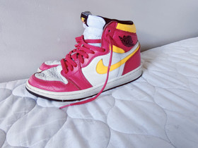 Jordan 1 retro high og red fusion, Muu urheilu ja ulkoilu, Urheilu ja ulkoilu, Mikkeli, Tori.fi Jordan 1 retro high og red fusion, Muu urheilu ja ulkoilu, Urheilu ja ulkoilu, Mikkeli, Tori.fi