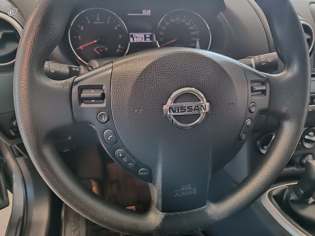 Nissan Qashqai 12