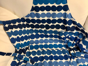 Marimekko Räsymatto-esiliina, Muut asusteet, Asusteet ja kellot, Lahti, Tori.fi Marimekko Räsymatto-esiliina, Muut asusteet, Asusteet ja kellot, Lahti, Tori.fi