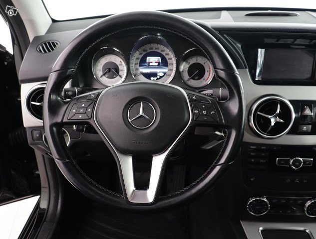 Mercedes-Benz GLK 8