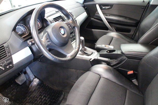 BMW X3 7