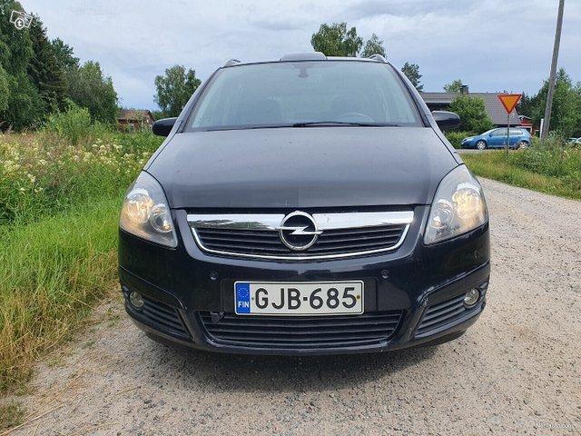 Opel Zafira 11