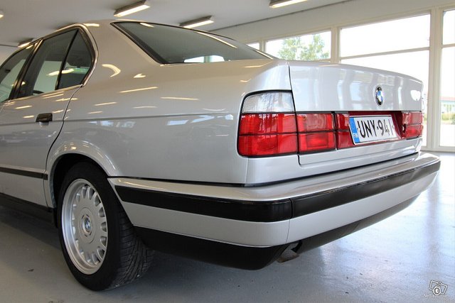 BMW 525 12