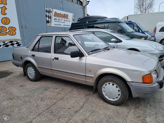 Ford Orion 11