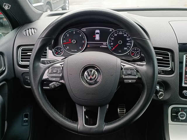 Volkswagen TOUAREG 11