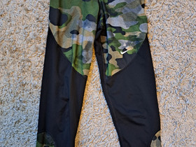 Nike urheilulegginssit, Vaatteet ja kengät, Pomarkku, Tori.fi Nike urheilulegginssit, Vaatteet ja kengät, Pomarkku, Tori.fi